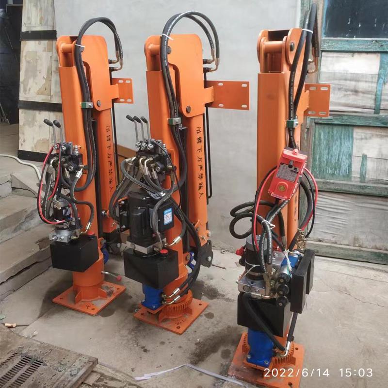 扎赉特旗重汽蓝牌随车吊 3.2吨 国六动力强 液压驱动 农用自卸起重机